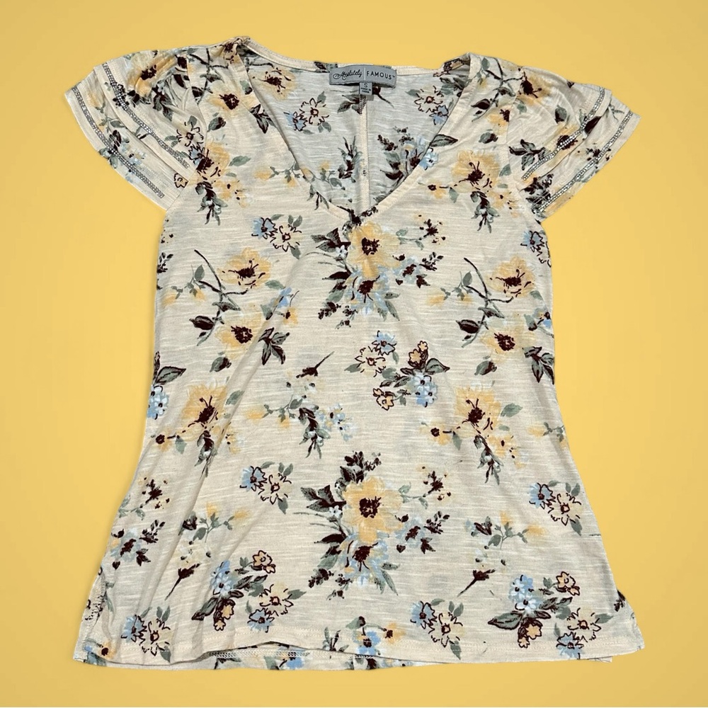 Absolutely Famous Women's Multicolor Floral Button Up Top Size Small